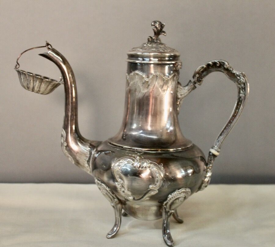 Coffee or tea service monogrammed cr silver metal