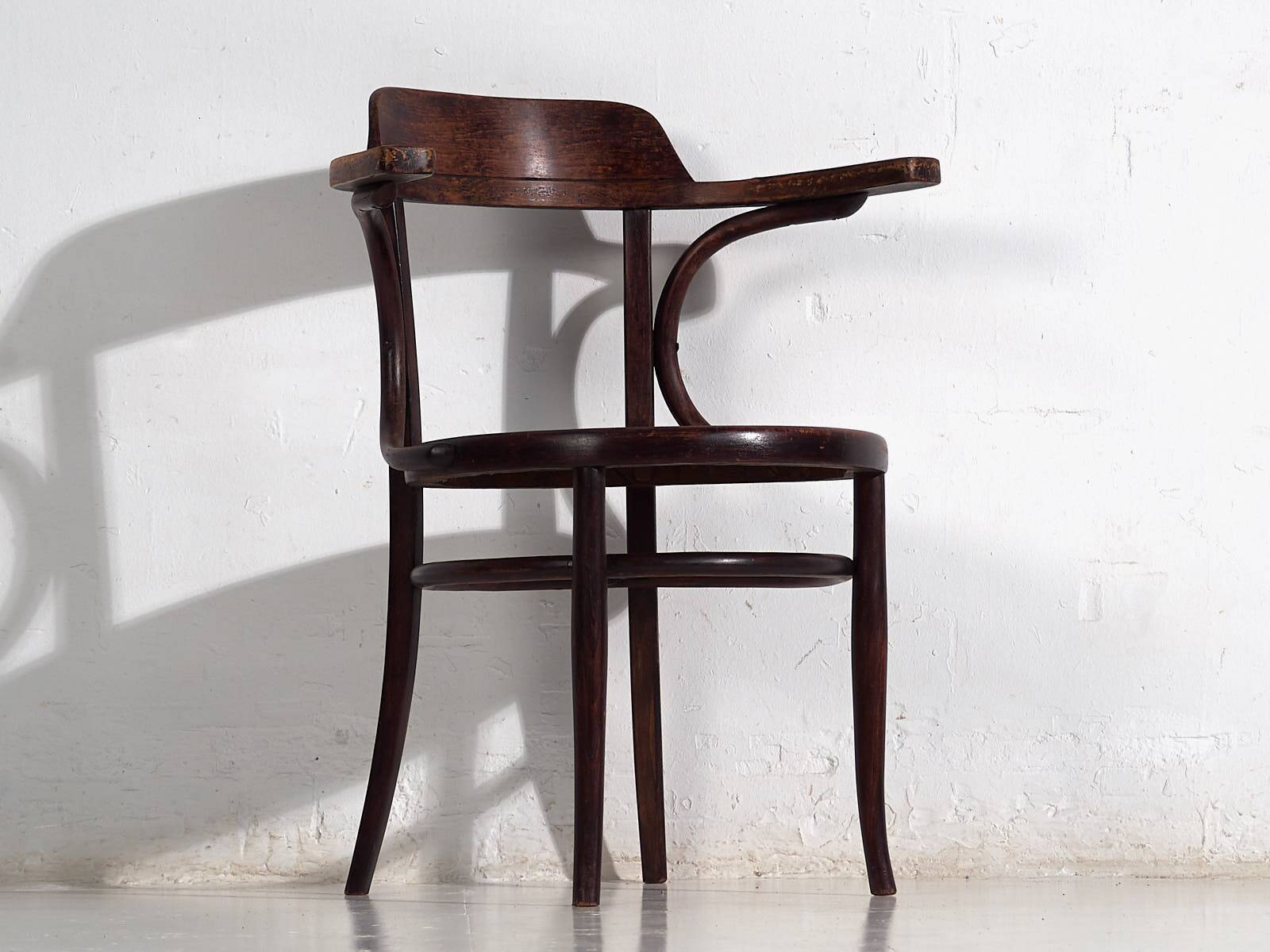 Antique chair with armrests (c.1920)