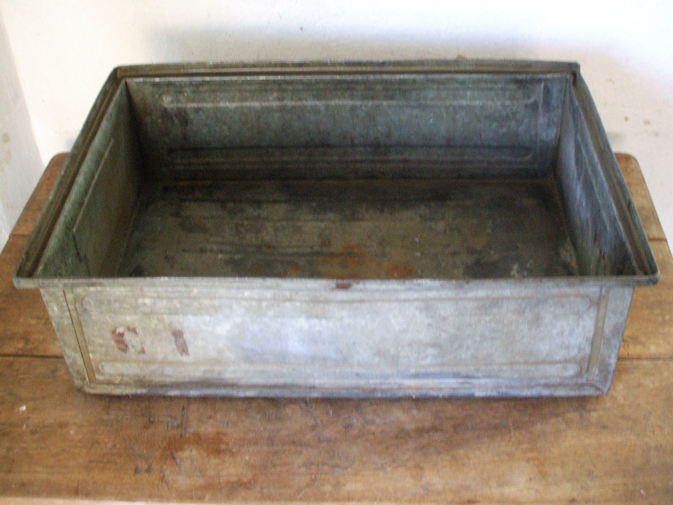 Metal box 1979 Philips