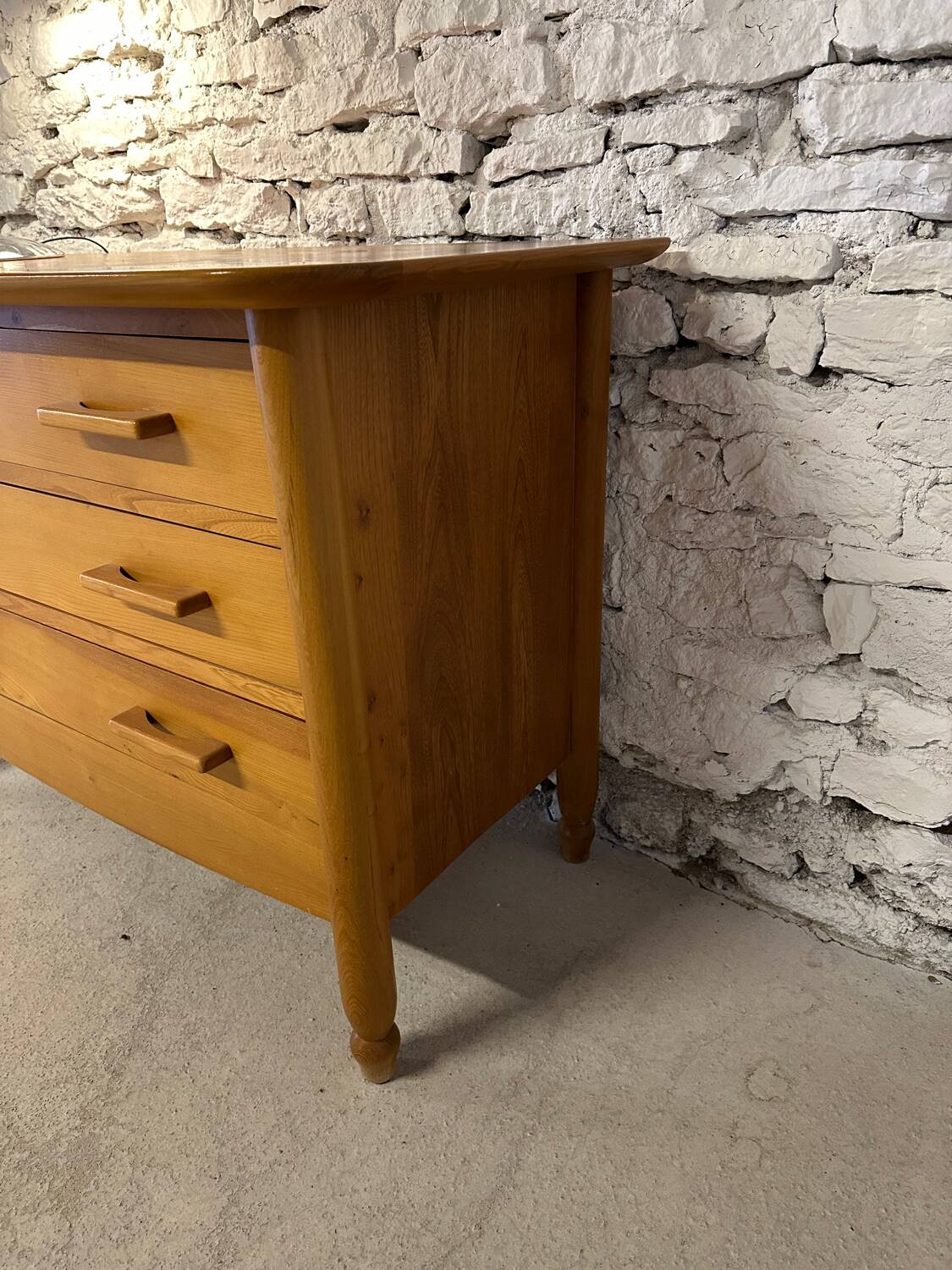 Vintage Regain House Chest of Drawers