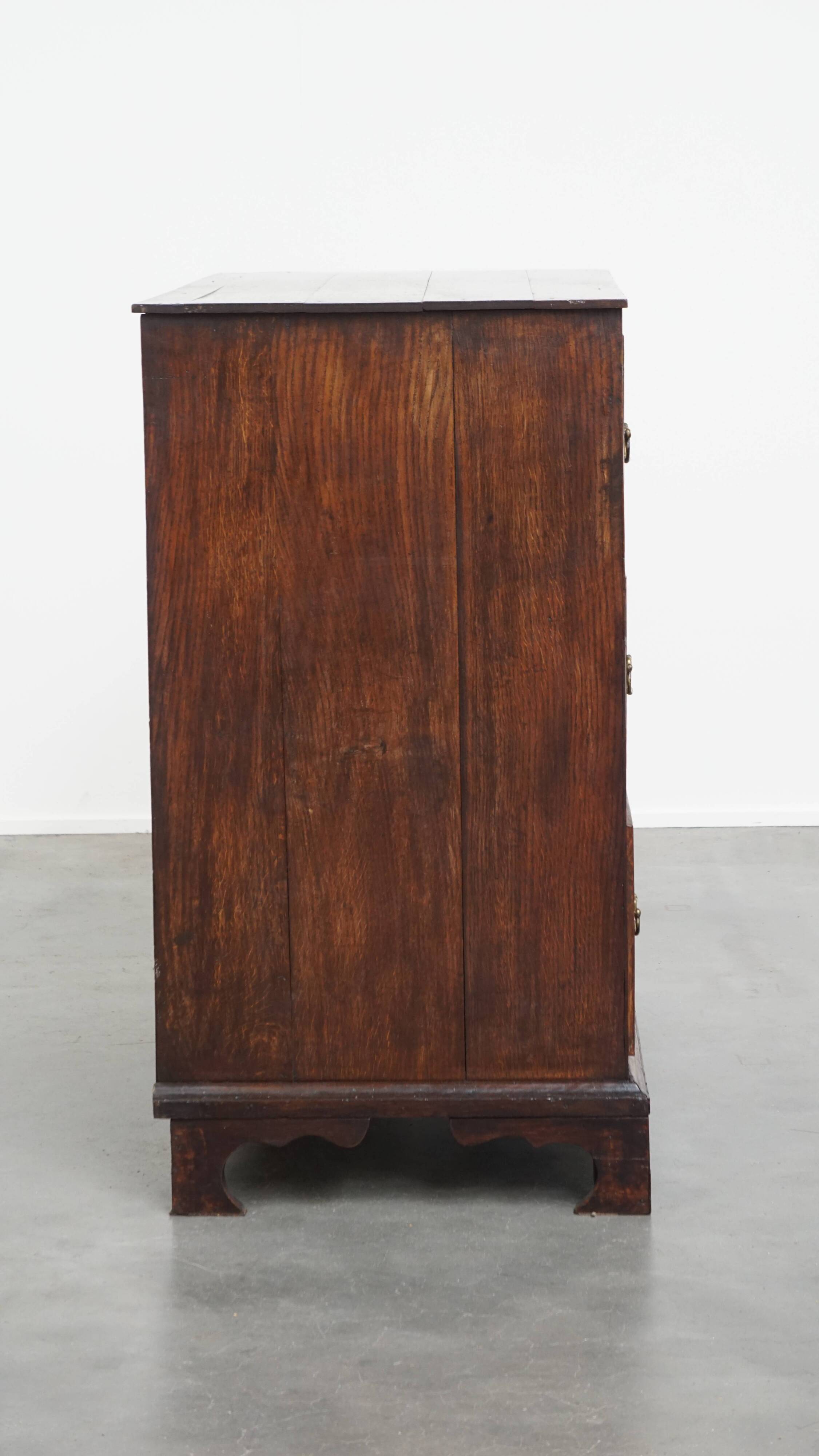 Commode anglaise ancienne du XVIIIe siècle à 3 tiroirs