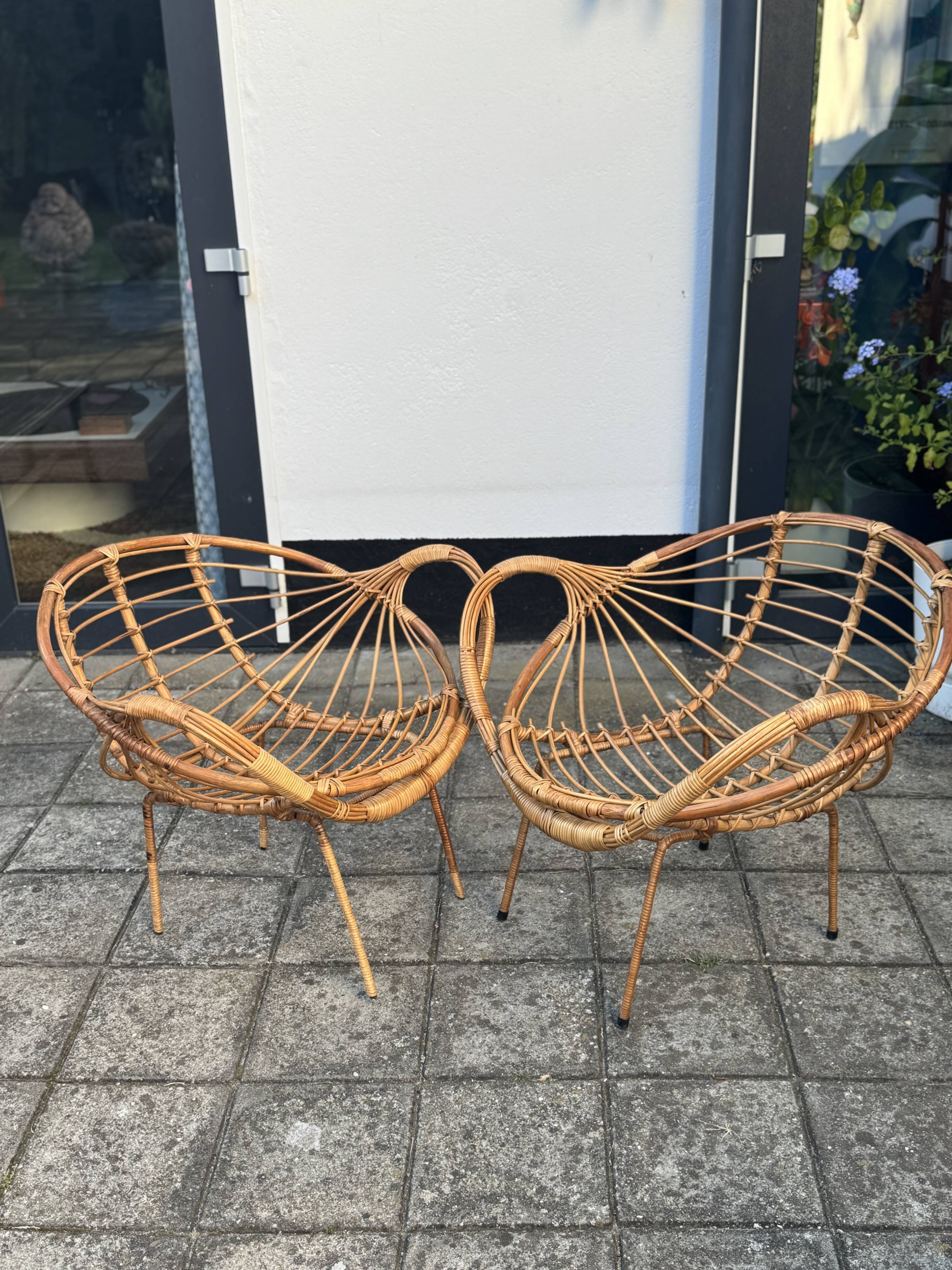 Chaises italiennes modernes en rotin et métal du milieu du siècle