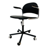 Chaise de bureau noire entièrement restaurée par Kovona, K-385, Tchécoslovaquie années 1970.