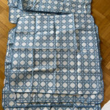 Tablecloth + napkins