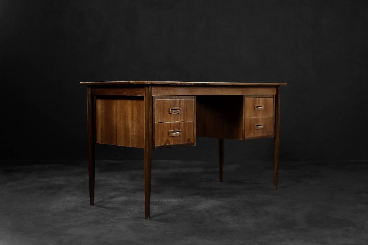 Classic vintage Scandinavian modern teak wood desk with drawers, 1960s