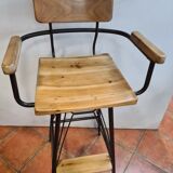 Bar chair made of iron and wood