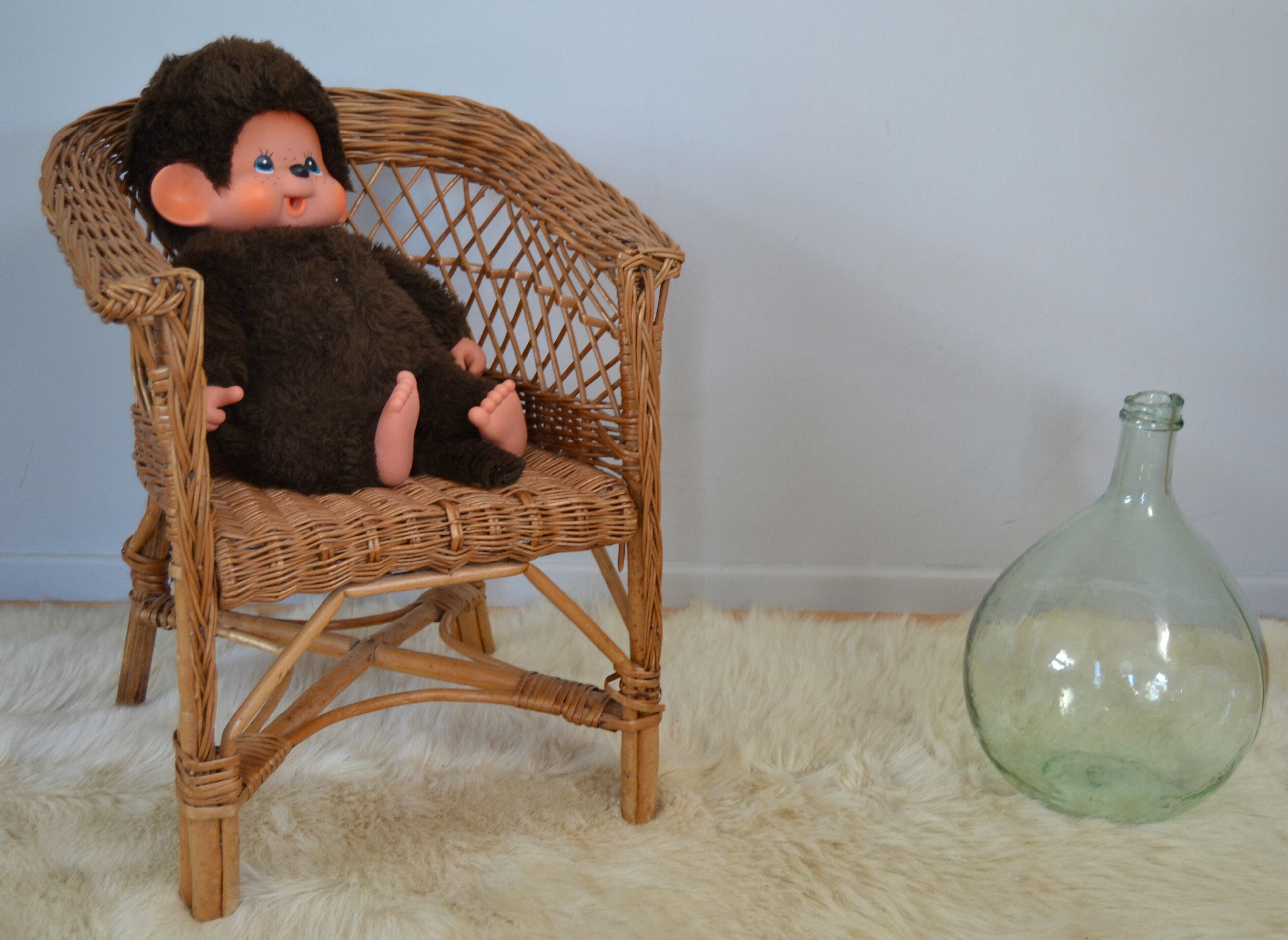 Child in rattan & Wicker Chair