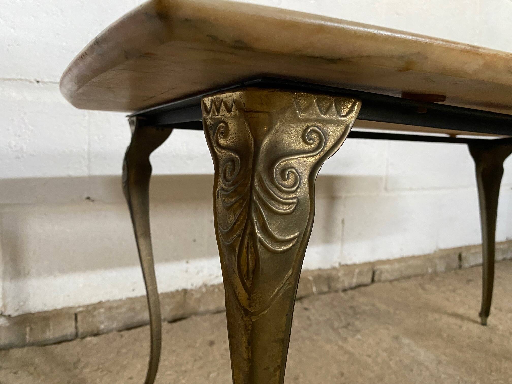 Table basse marbre base laiton vintage 1950