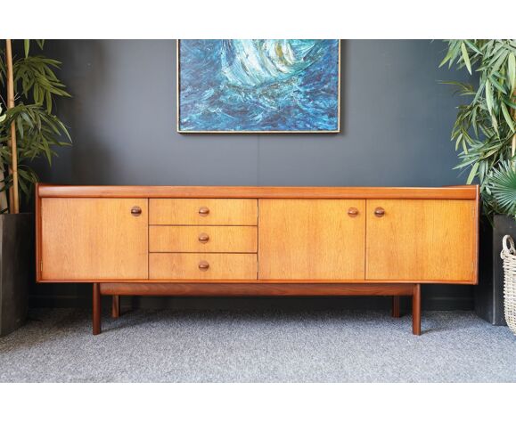 Mid Century 1960s Long Teak Sideboard, Thumbmoulded Top Pinched Handles |  Selency