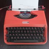 Underwood 18 Salmon Orange Typewriter