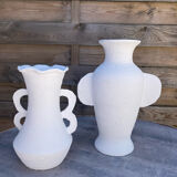 Paire de vases blancs