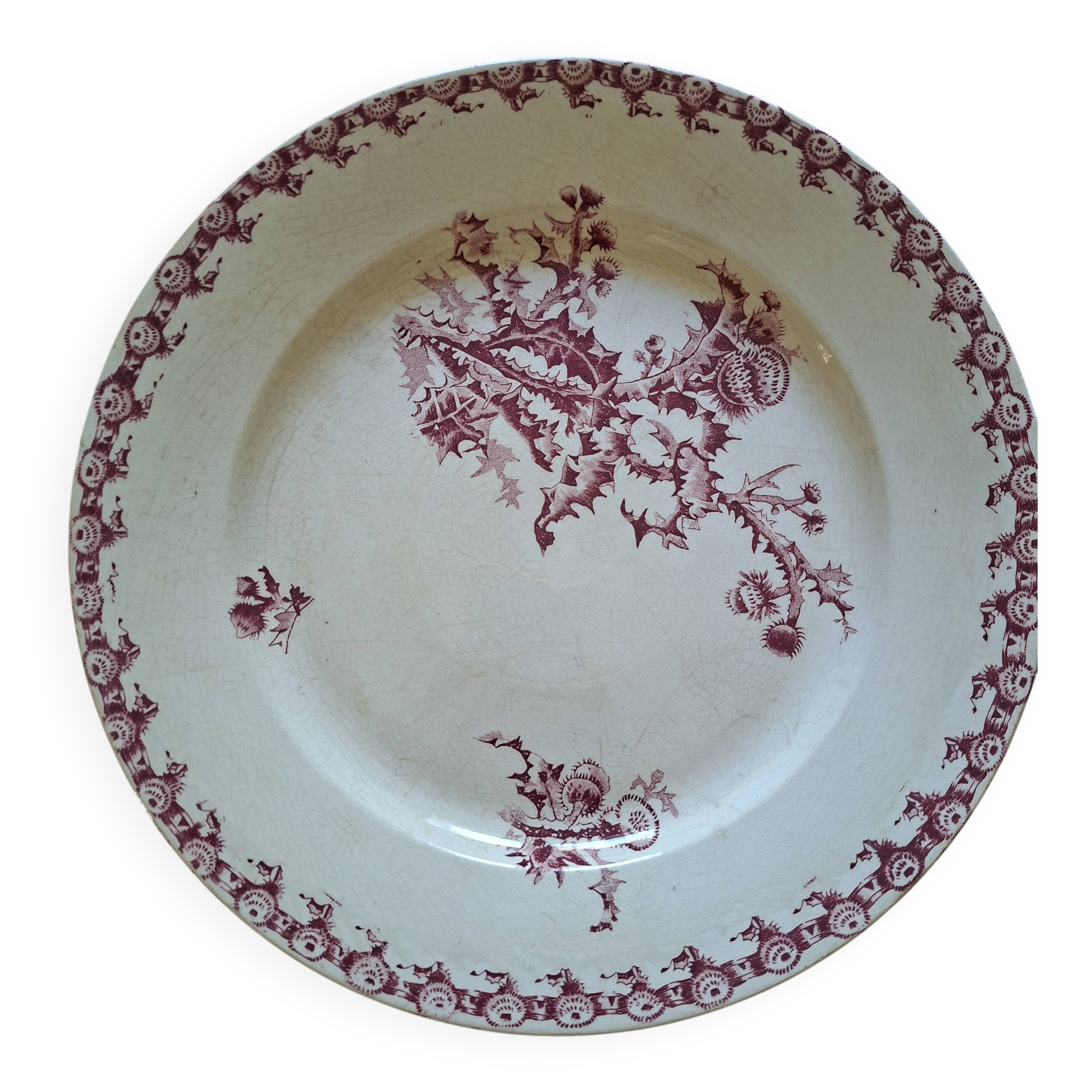 Plat faïencerie girns chardon in red