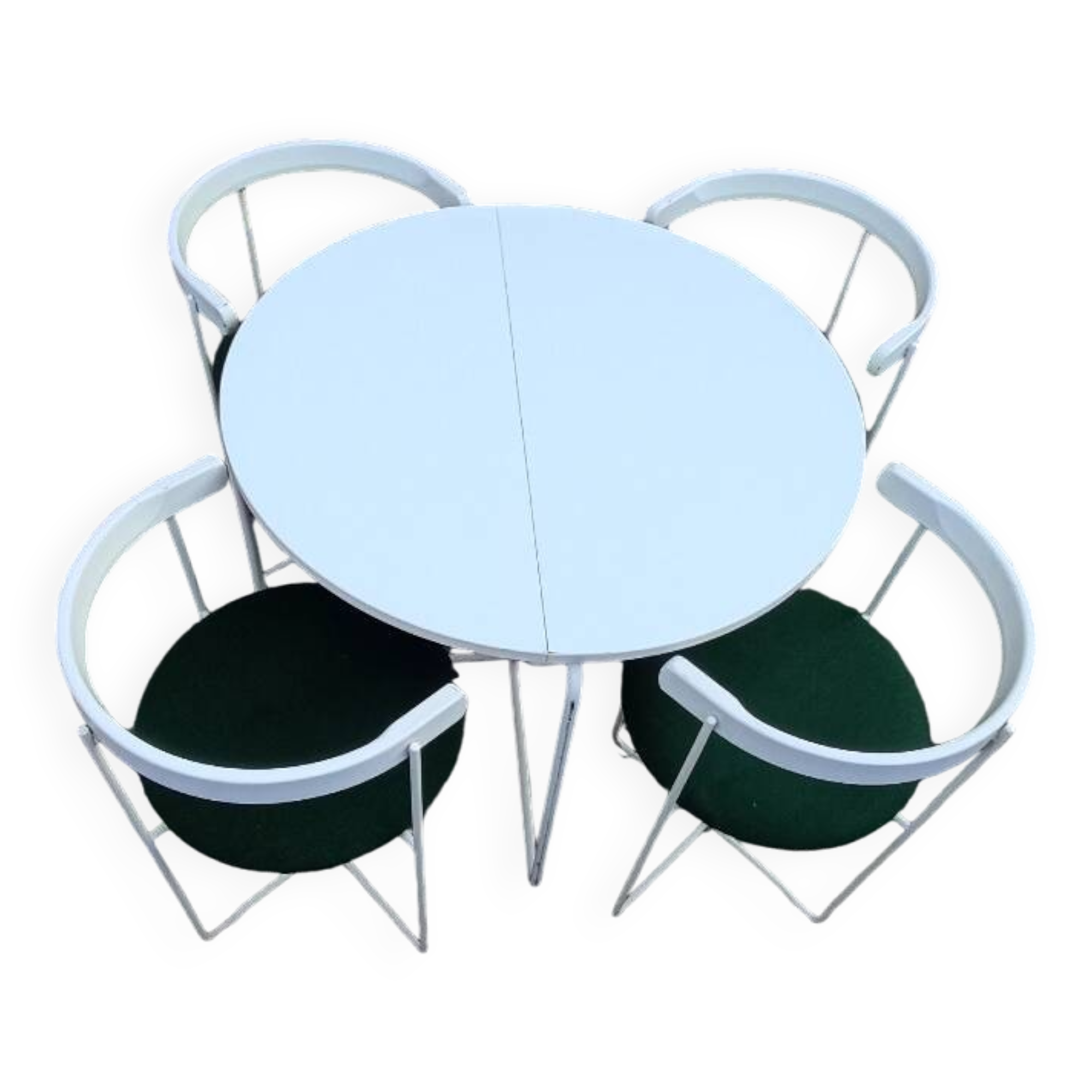 Soley chairs and designer table