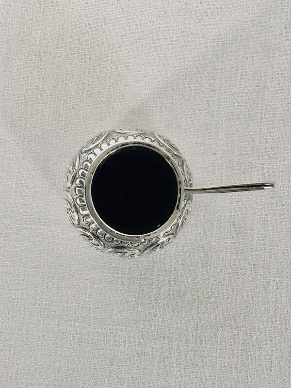 Pot à lait en argent