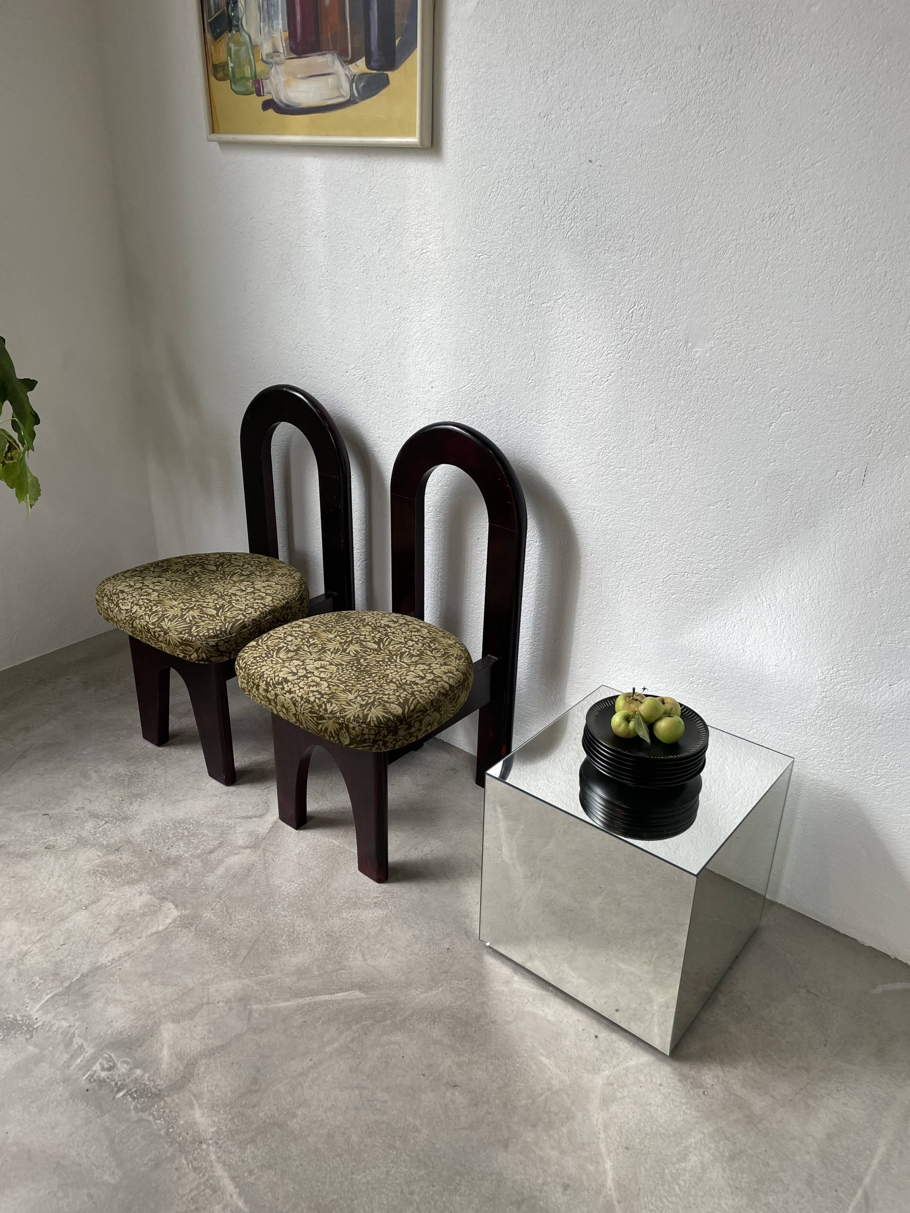 7 black ceramic plates