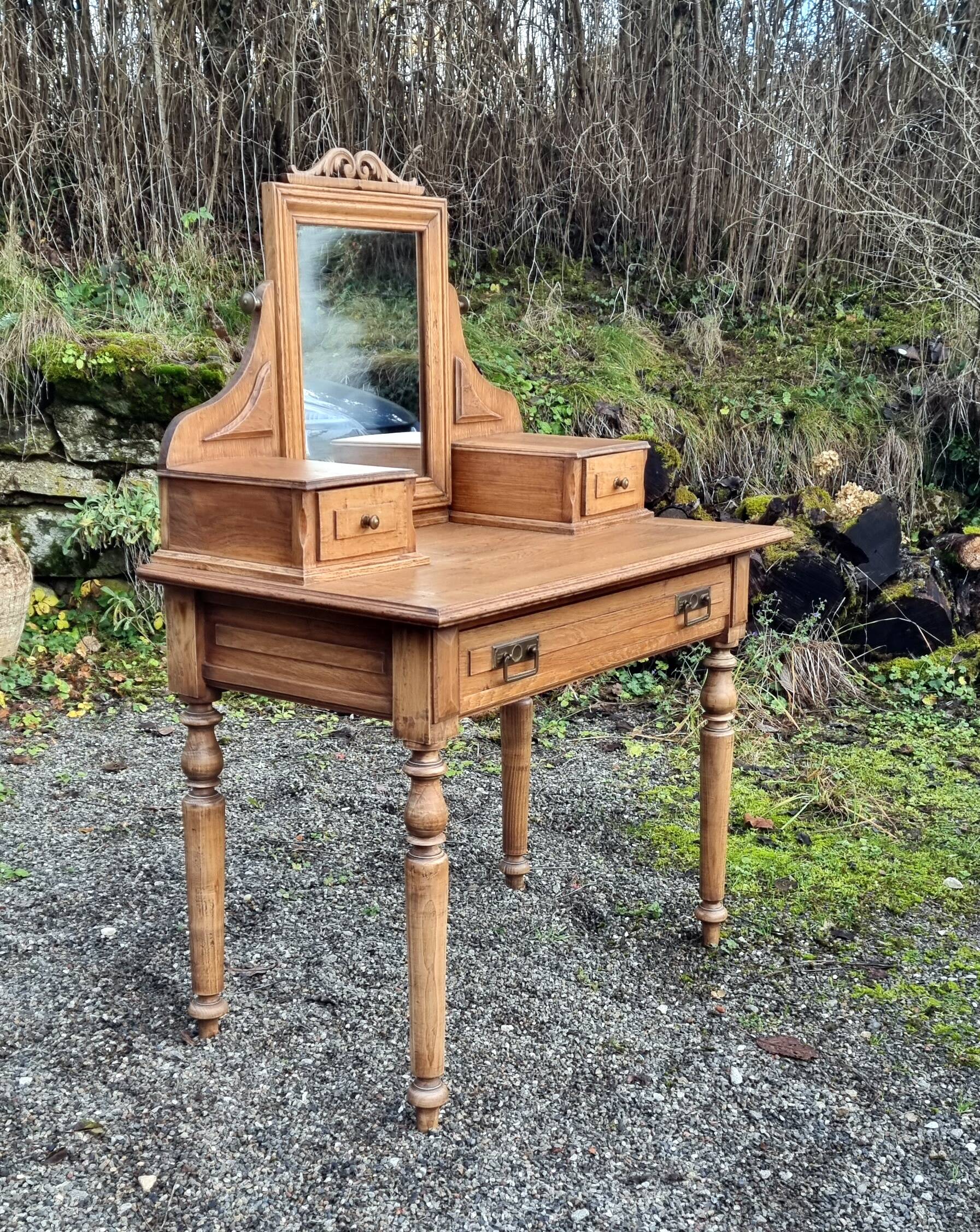 Antique dressing table