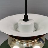 Hanging lamp in green lacquered metal with golden “ring” and bottom grille.