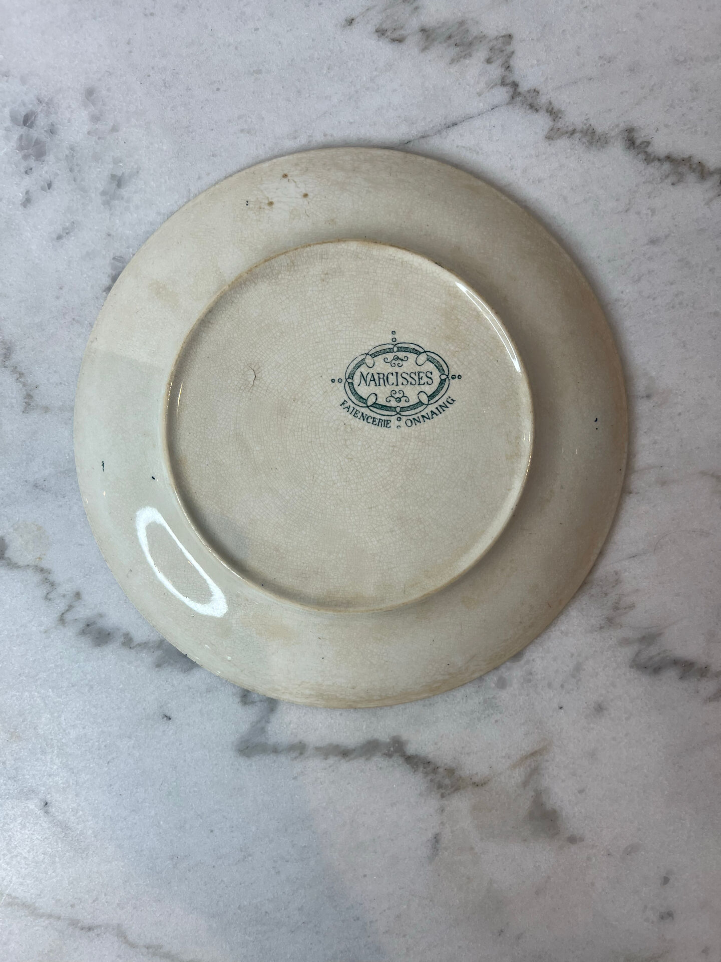 Assiette plate terre de fer Narcisses Onnaing
