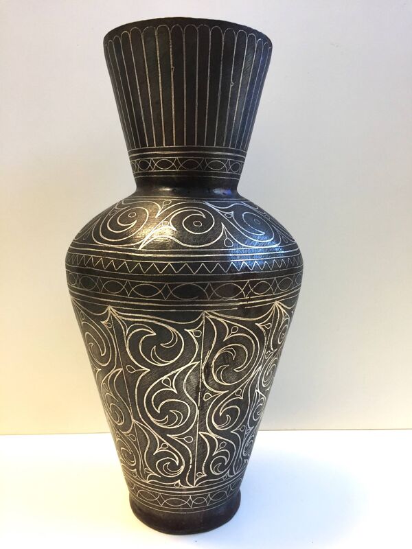 Ancien Vase en Acier Damasquiné d'Argent Style Indo-Persan Travail Marocain