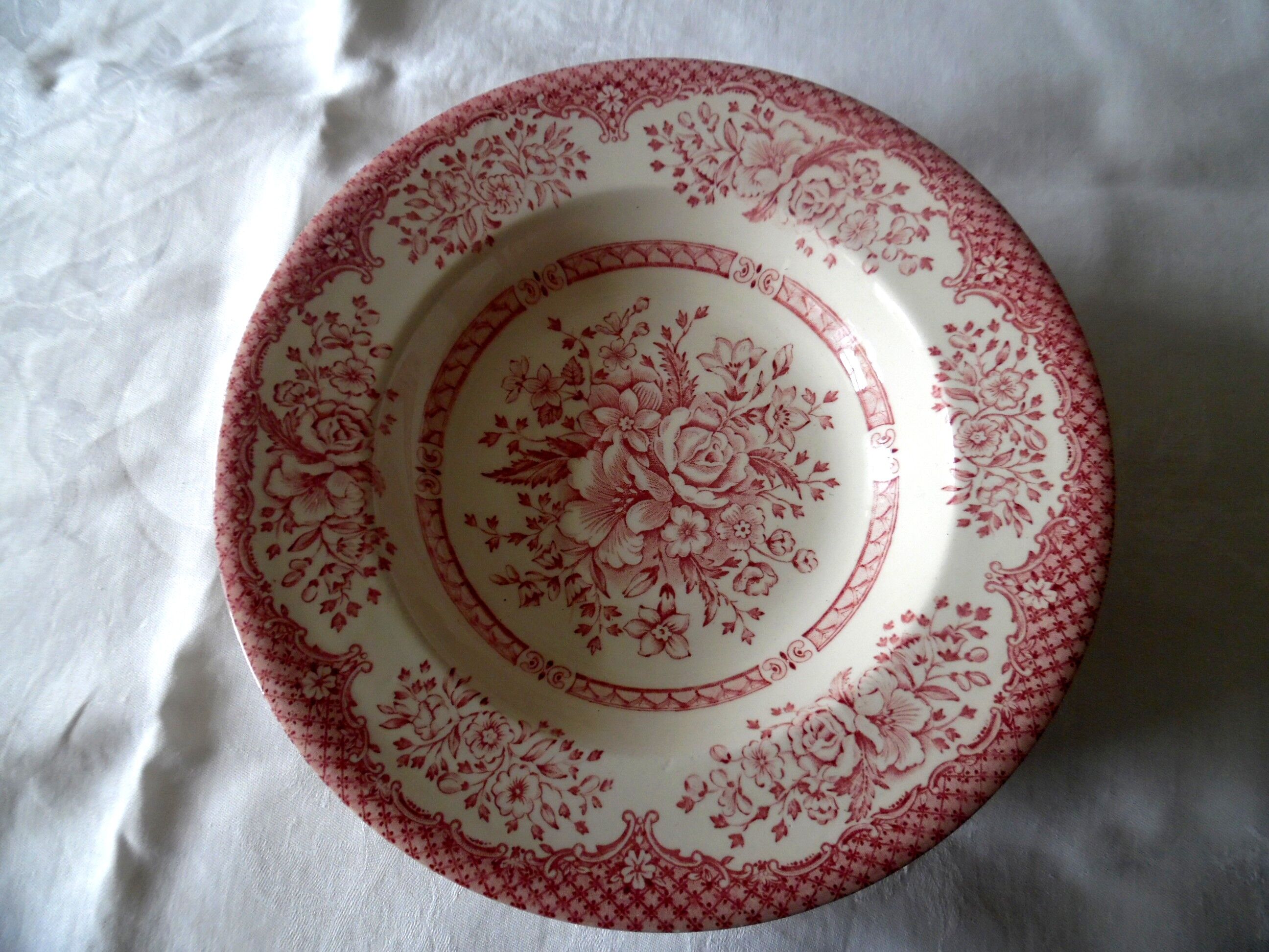 Set of 6 English soup plates