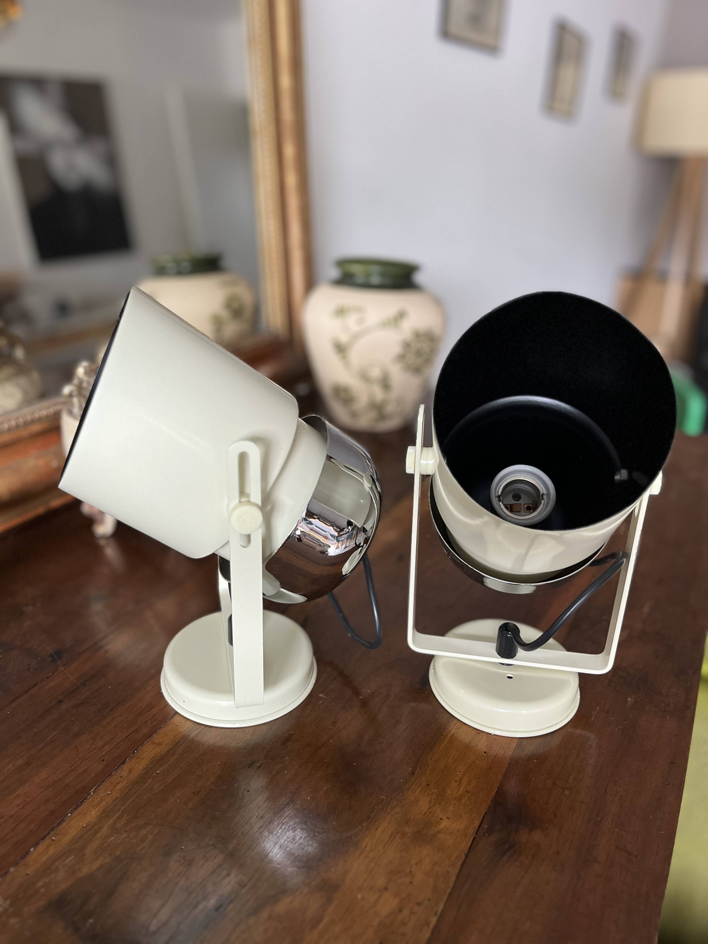 Pair of 2 new "Formas" lamps Vintage Space Age