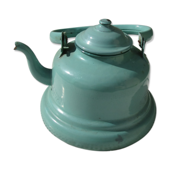 Light green kettle