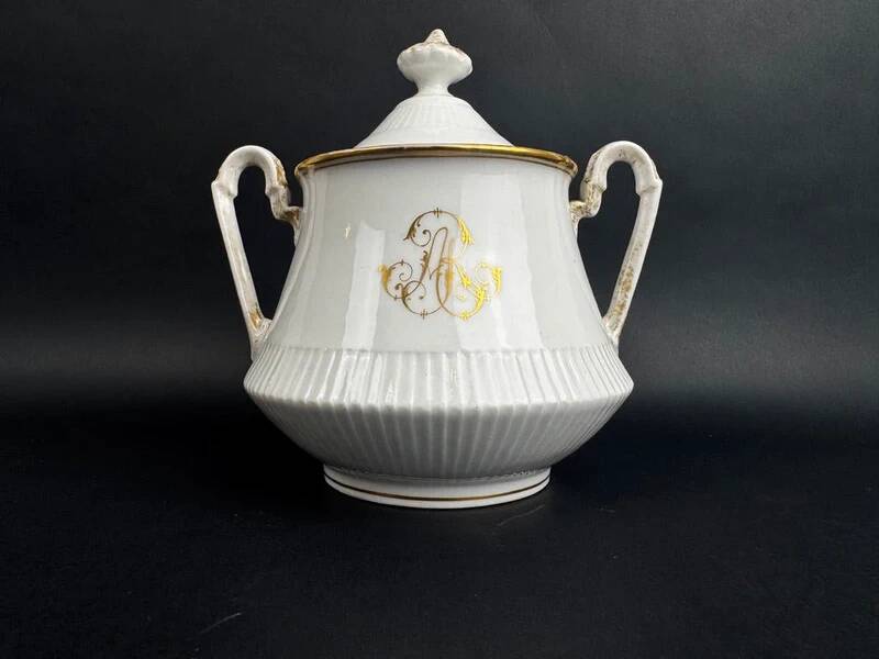 Large 19th century Paris porcelain sugar bowl with ARJ gold monogram