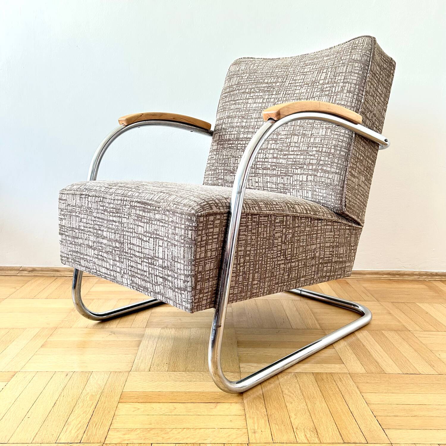 Functionalist armchair Mücke-Melder, Famos