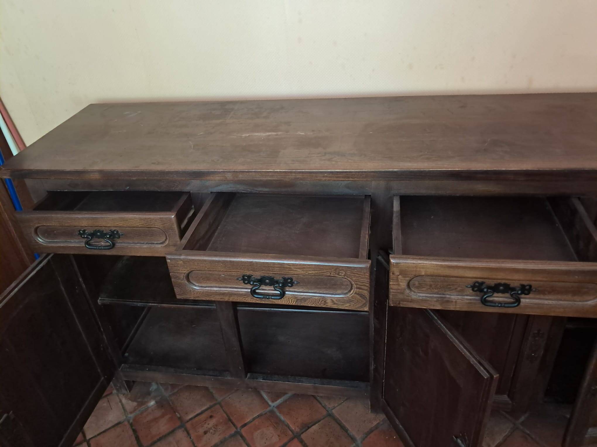 Buffet rustique pour gites et maisons de campagne