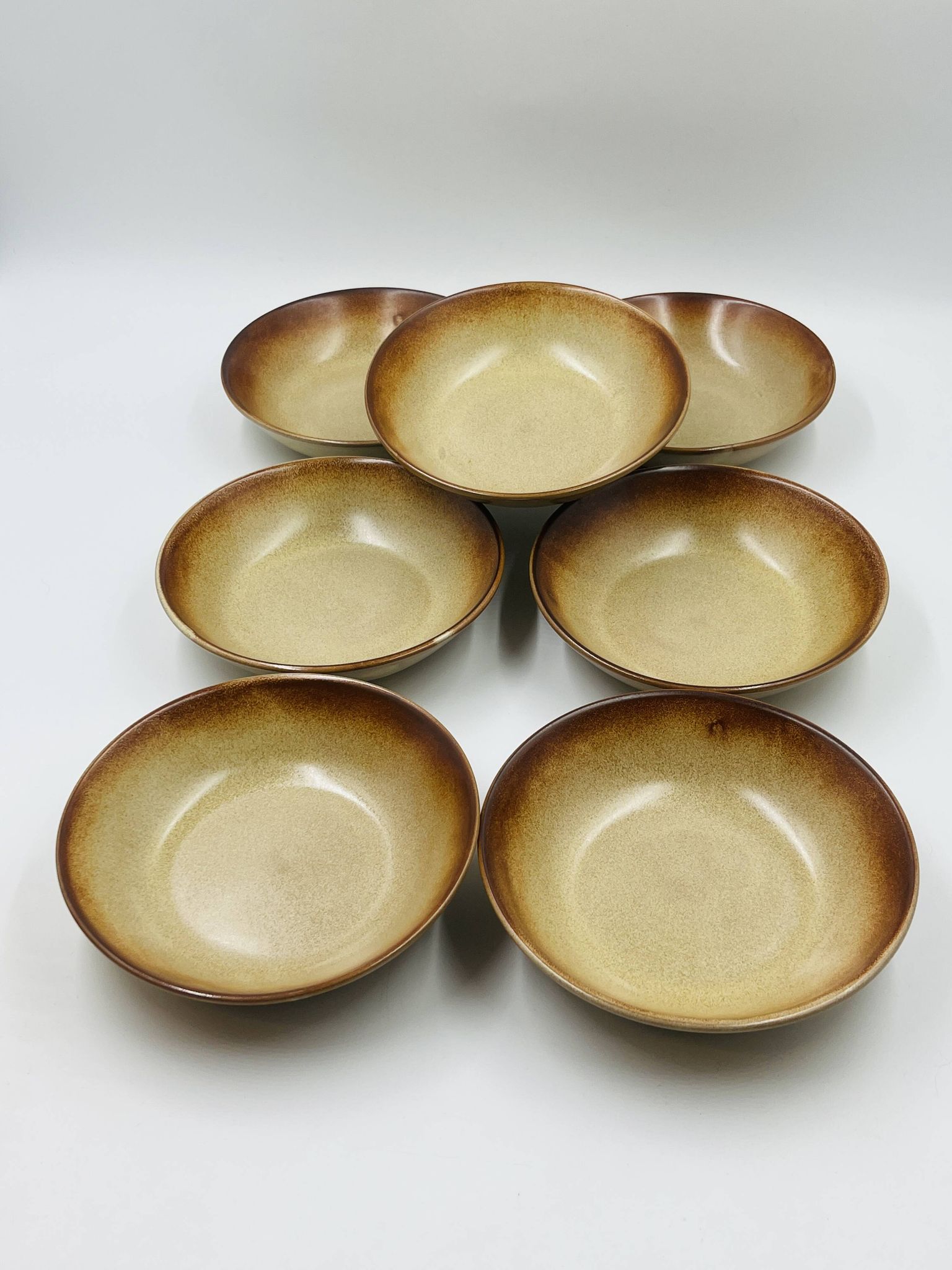 Lot 7 Assiettes Creuses en Grès Flammé 1970