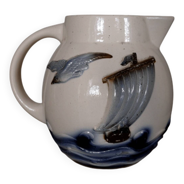 Boat jug
