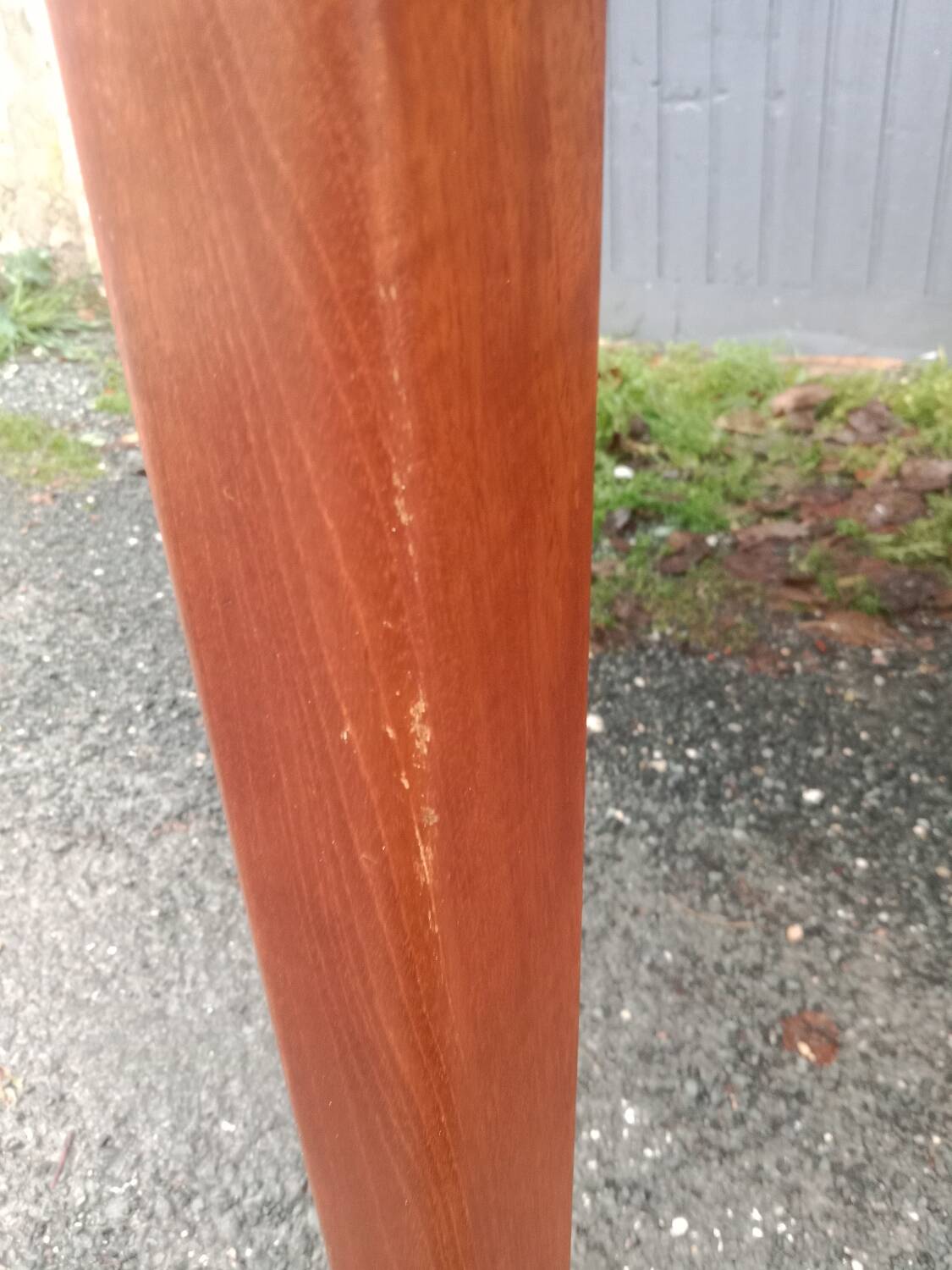 Extendable Scandinavian table