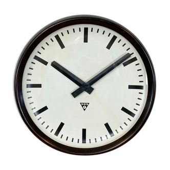 Industrial bakelite factory wall clock from Pragotron, 1960s