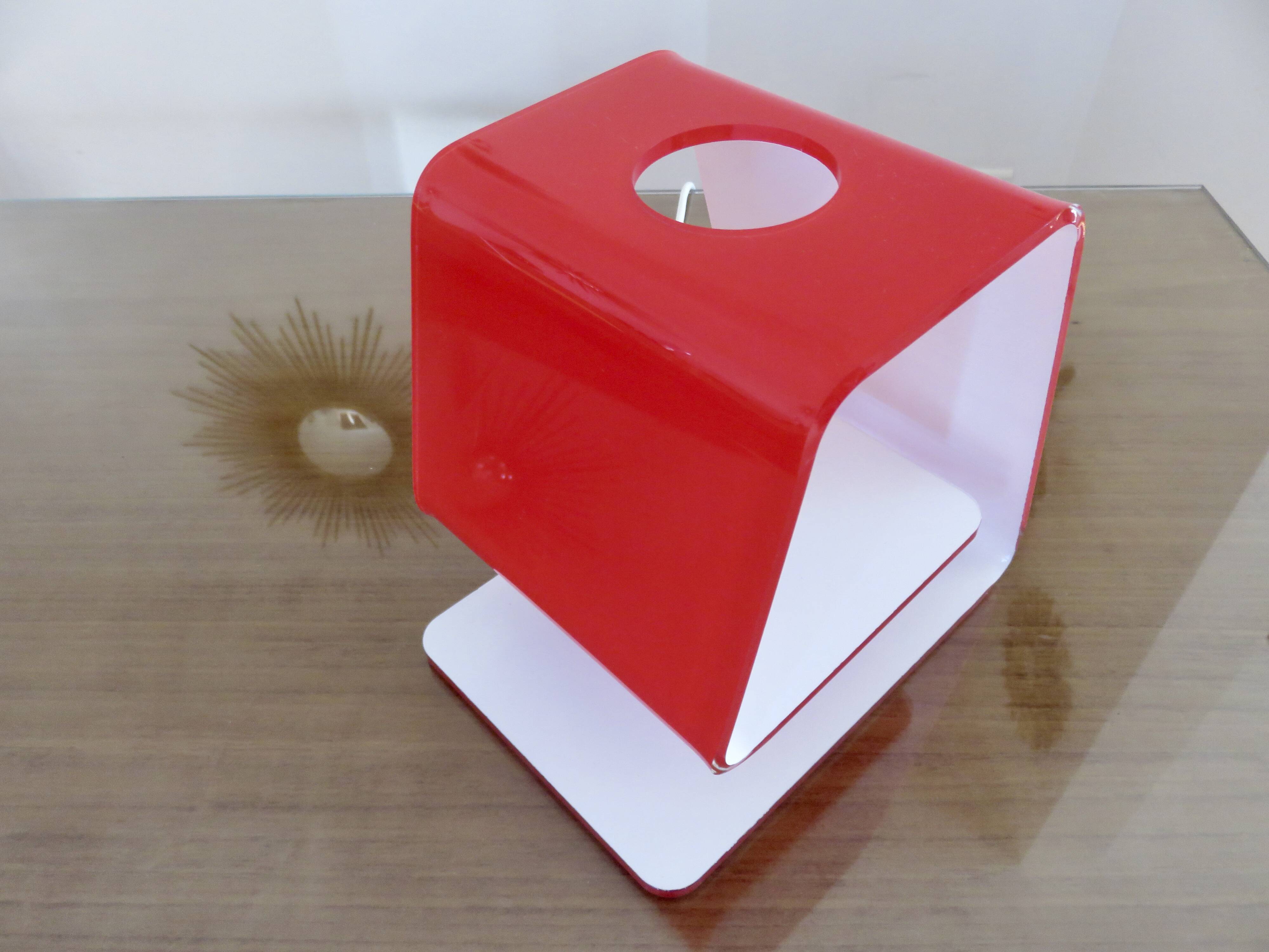 Calligaris luce lamp made in italy 2007 red plexiglass