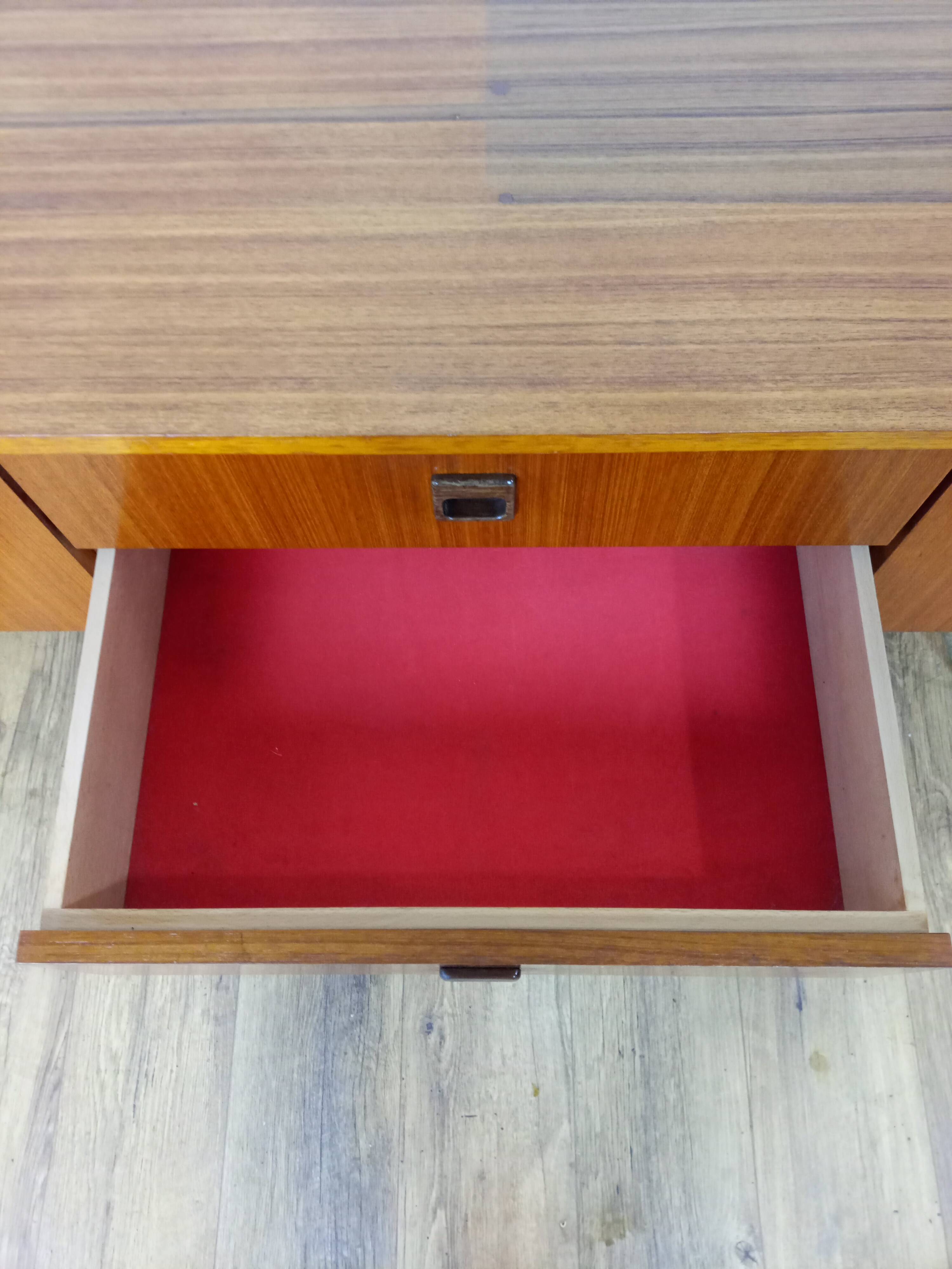 Enfilade scandinave basse en teck et métal