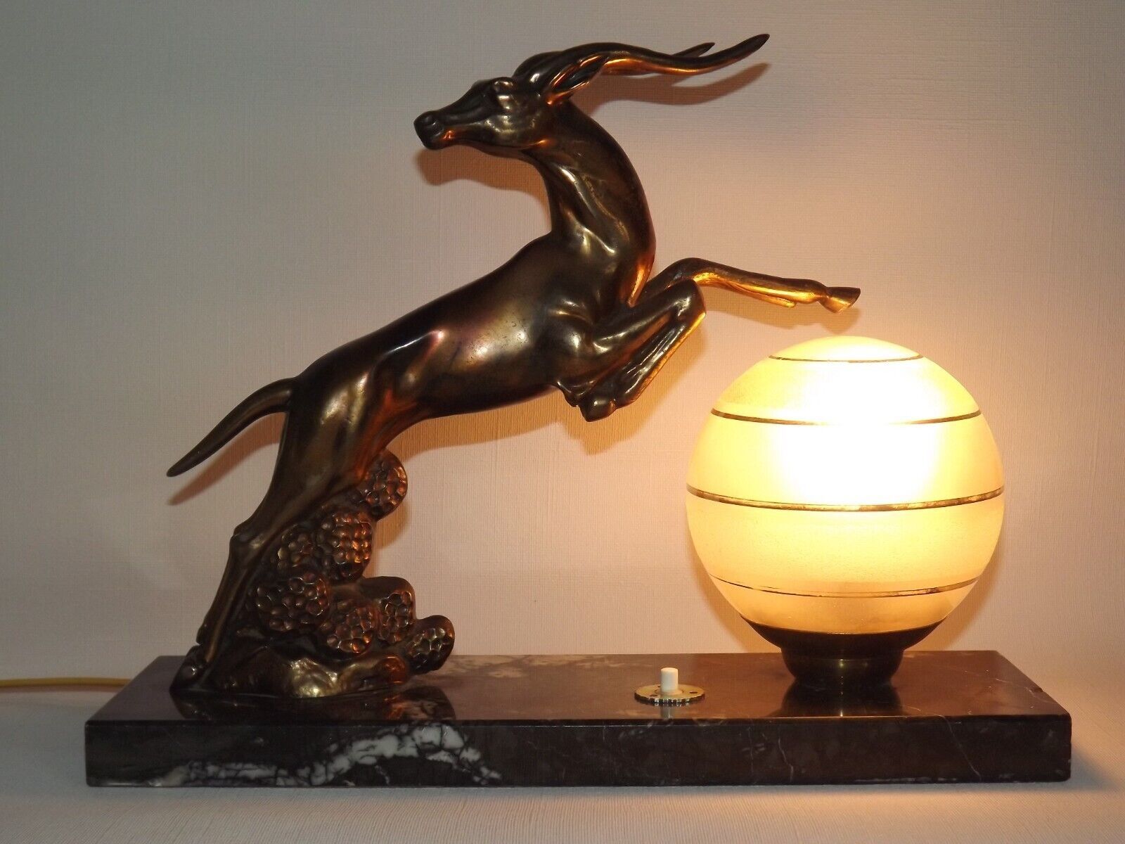 Vintage french art deco gazelle lamp black marble base round glass shade 3956