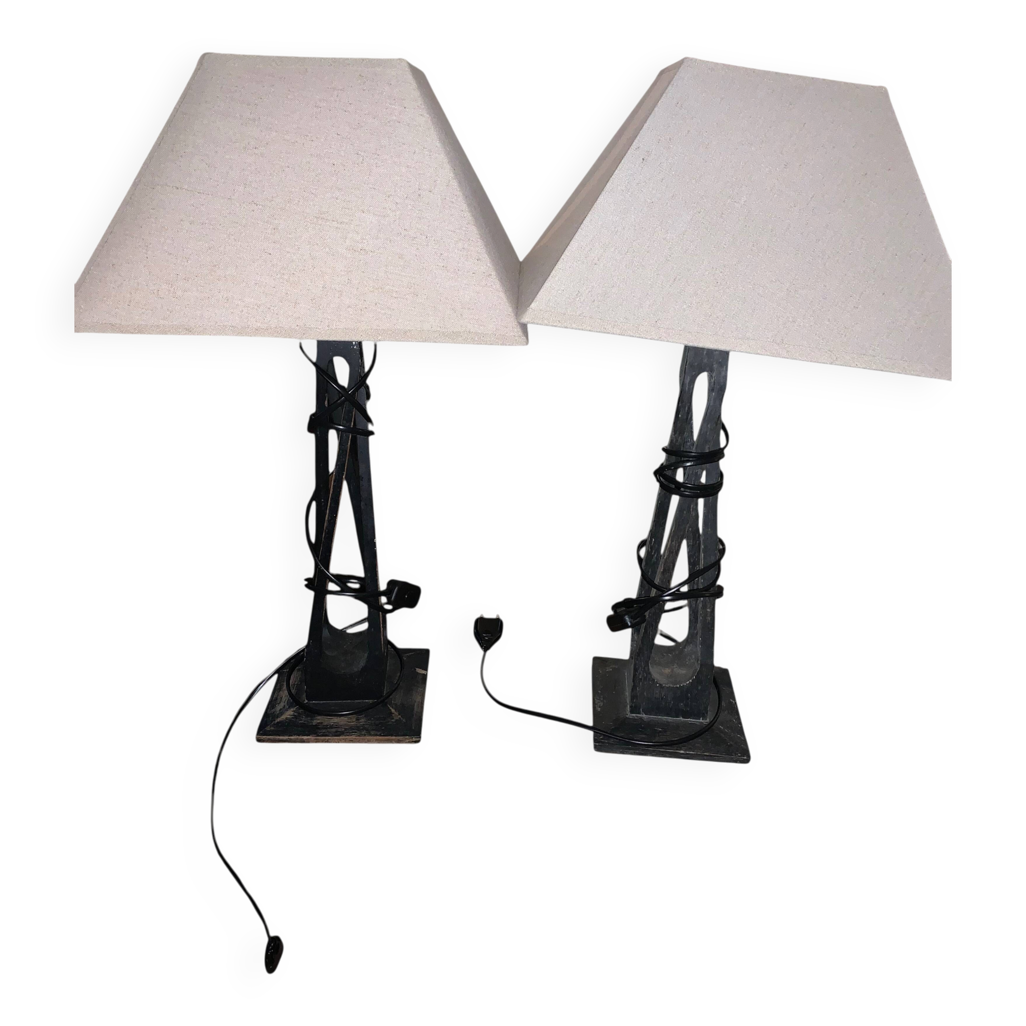 Pair of lamps carved in teak