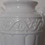 Baroque-style white cermal vase