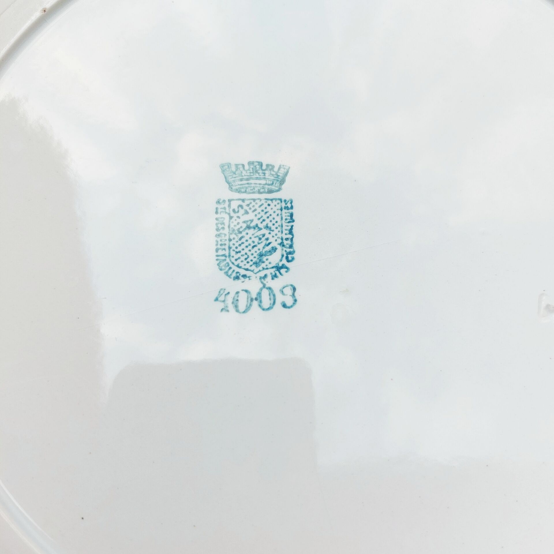 Round plate St Amand 4003