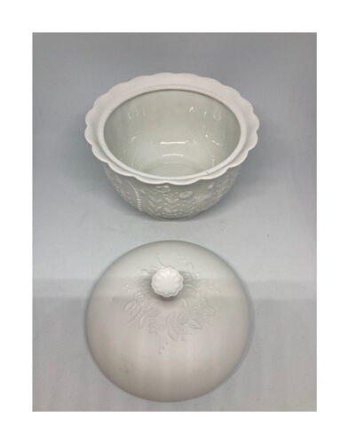 Sucrier en porcelaine