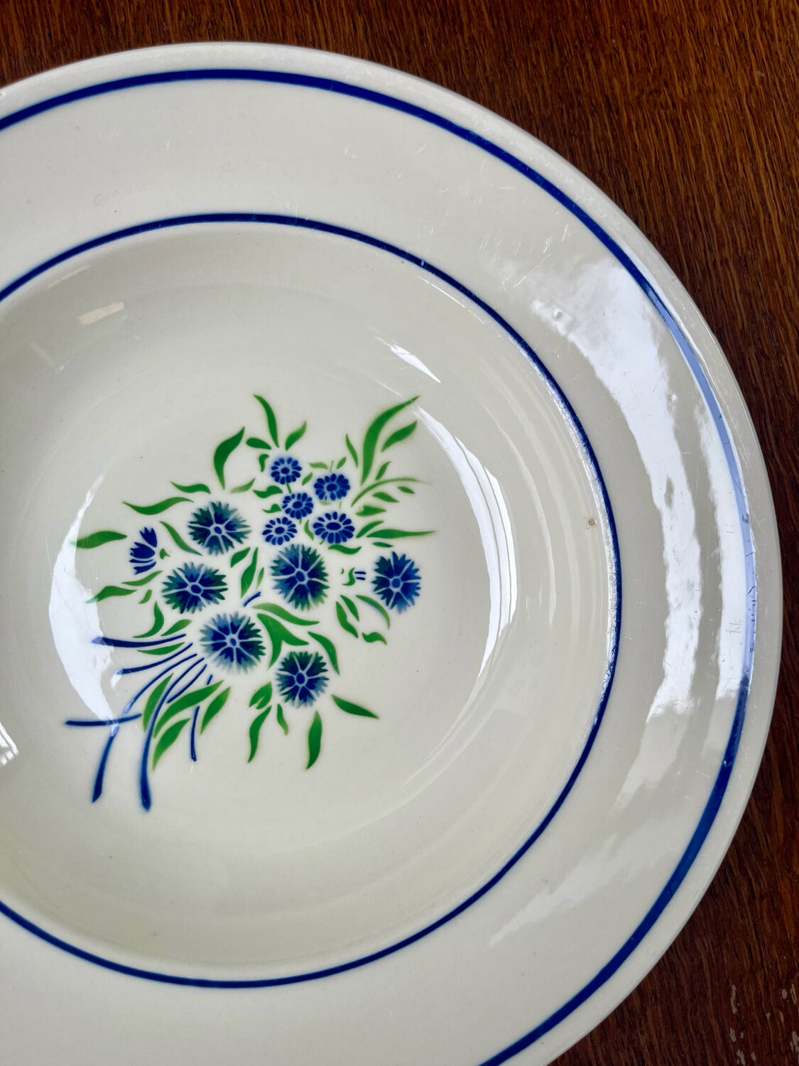 Antique shallow dish in Badonviller earthenware.