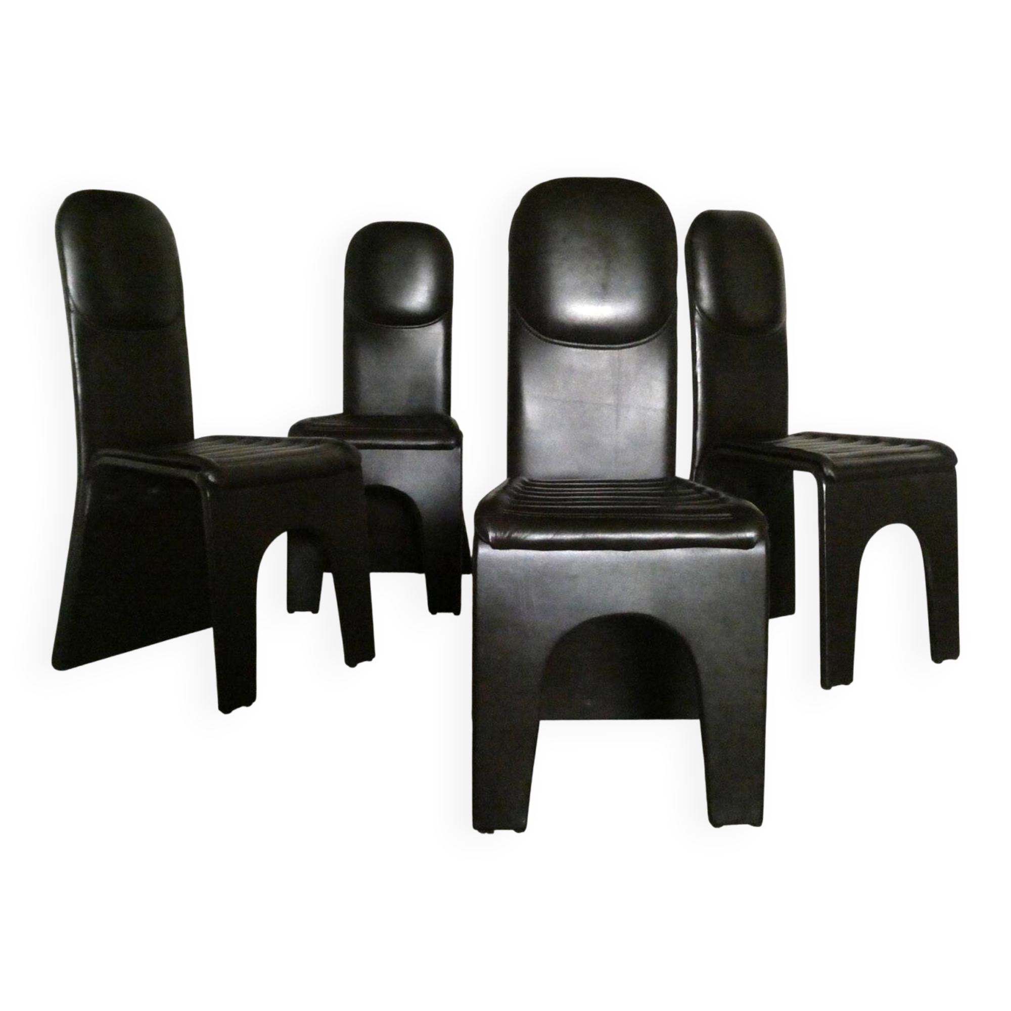 Série de 4 chaises en cuir brun, 1970