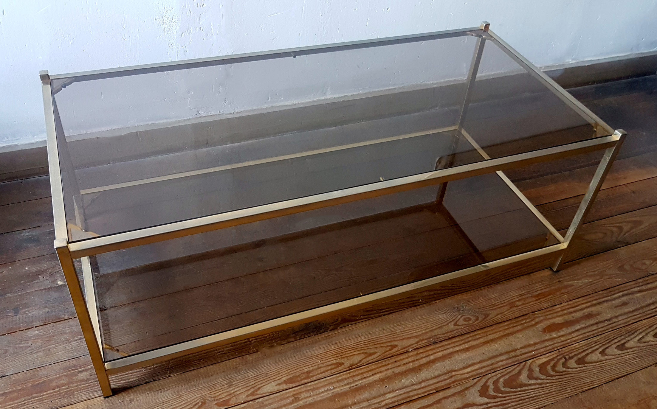 Table basse dorée