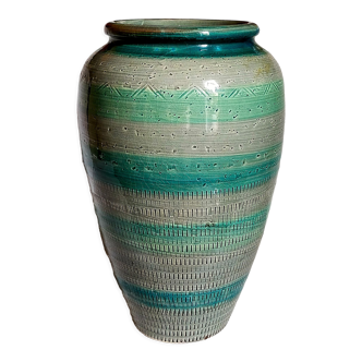 Ceramic vase scarified with gray-blue enamel