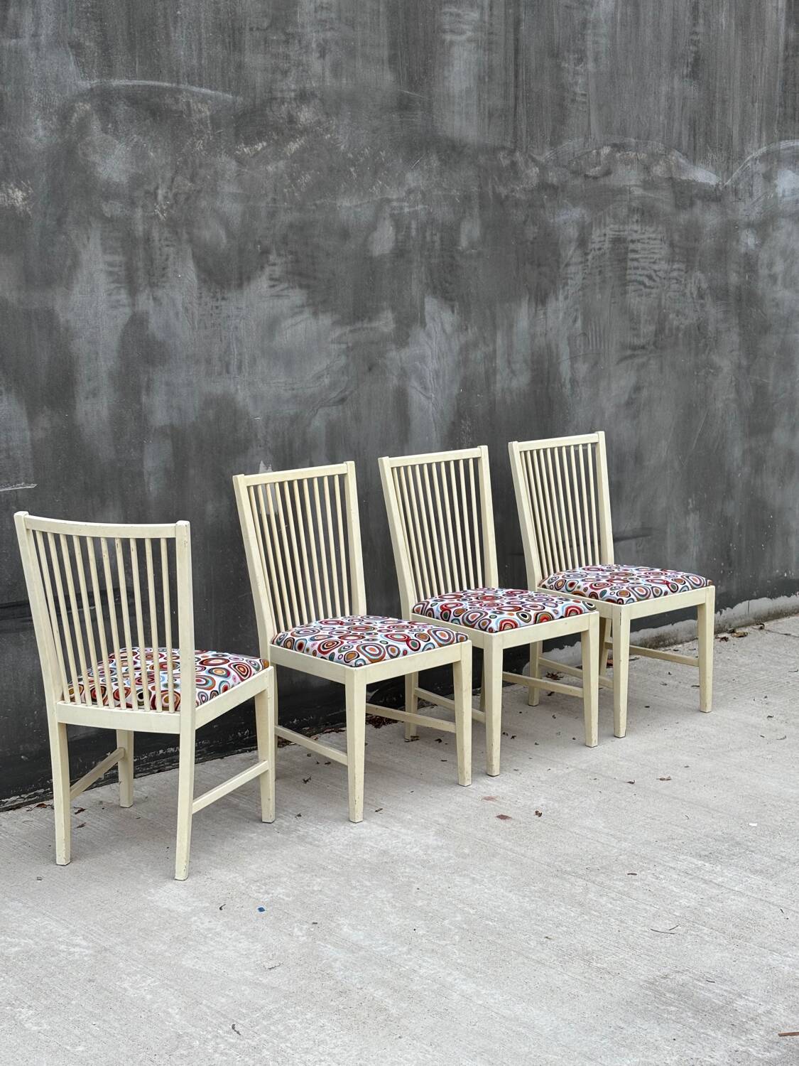 Ensemble de 4 chaises design scandinave – Karin Mobring & Tomás Jeline