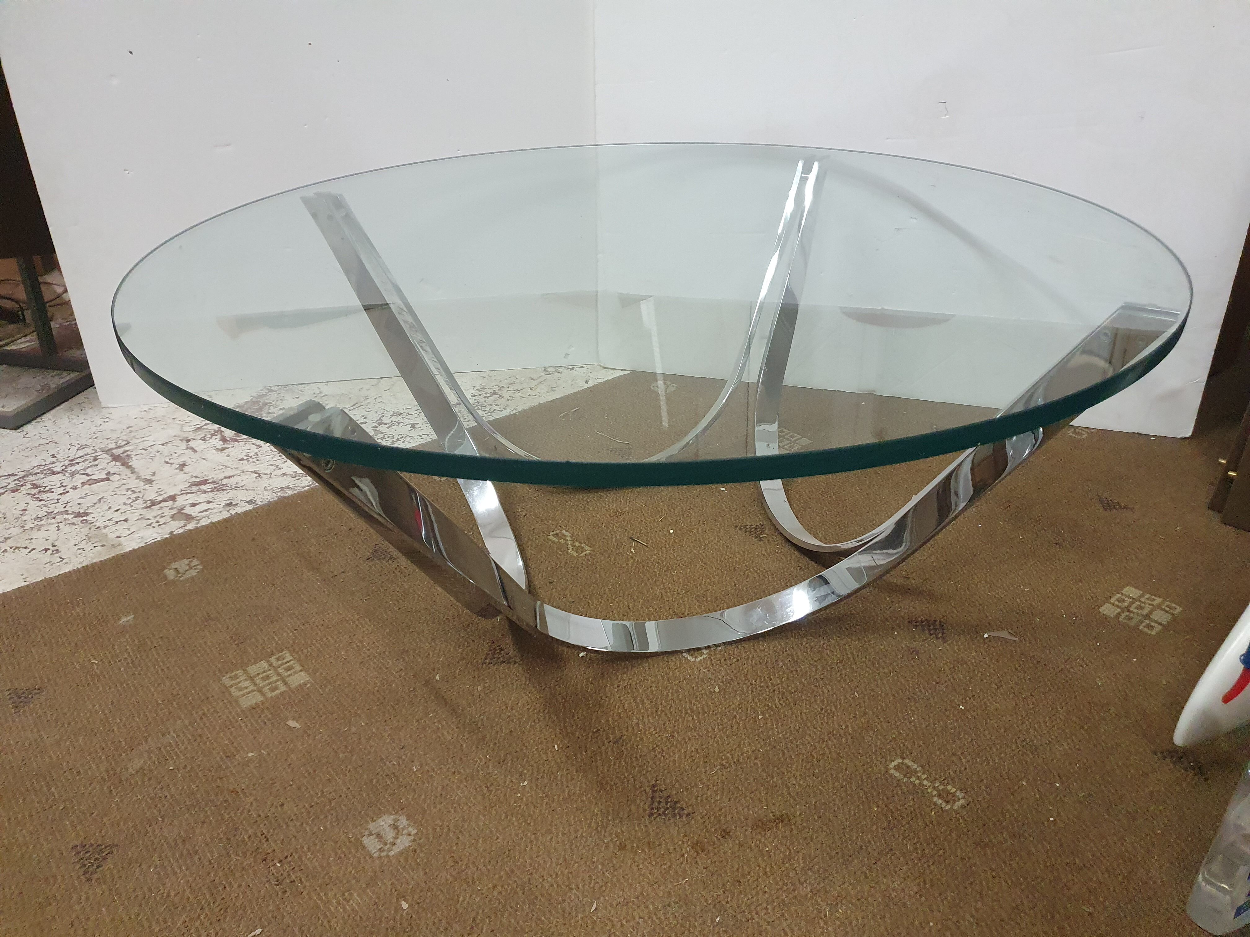 Space-age coffee table designed by Roger Sprunger for Dumbar, 1960s