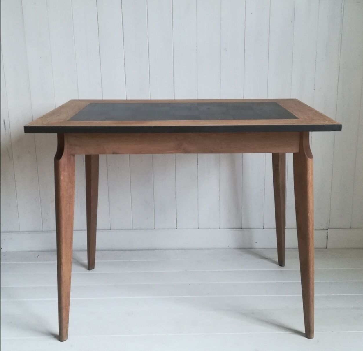 Scandinavian table
