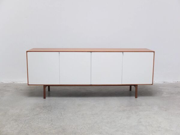 Buffet autoportant 'Modèle 541' par Florence Knoll pour Knoll, 1952
