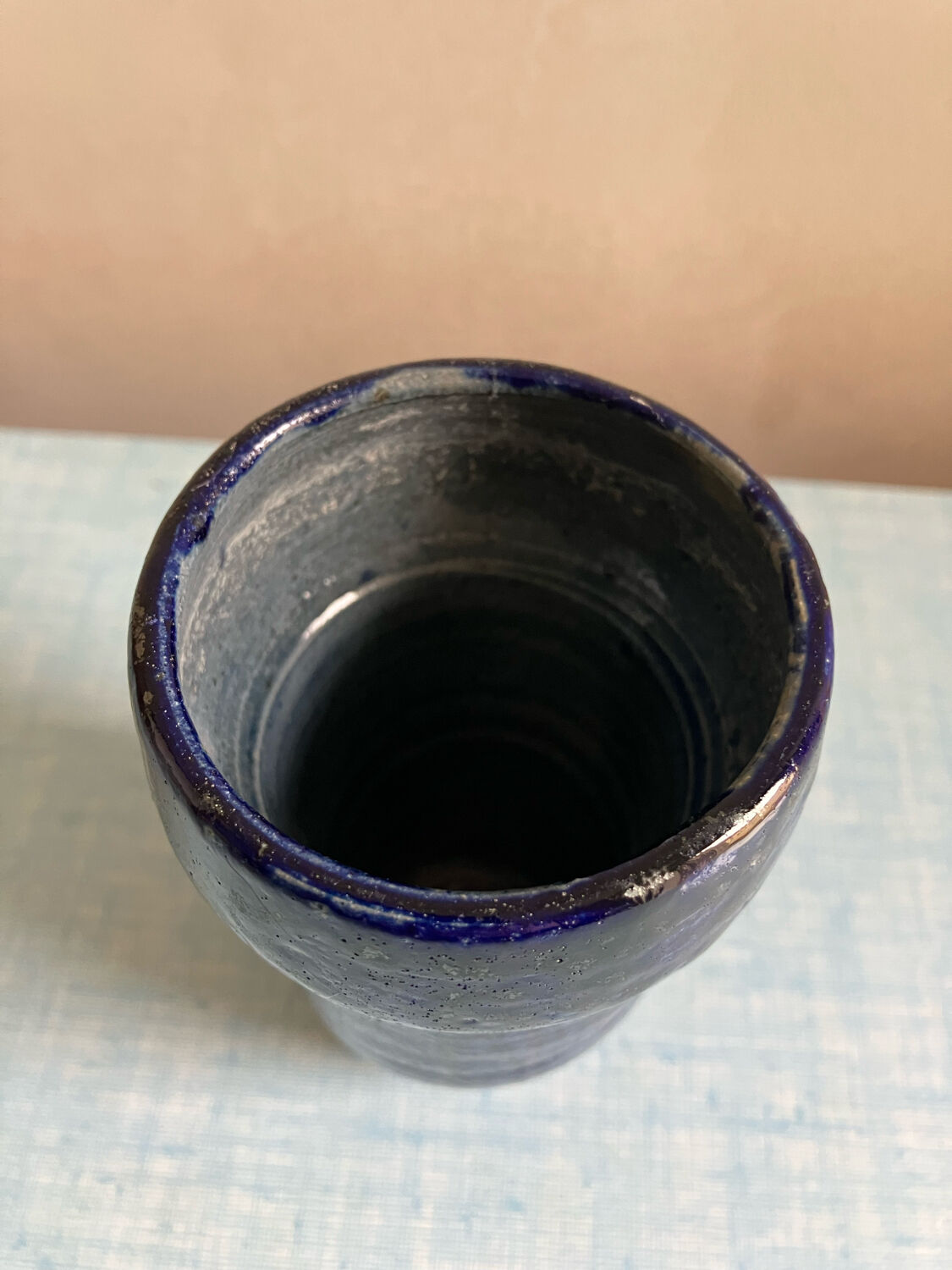 Sandstone soliflore vase