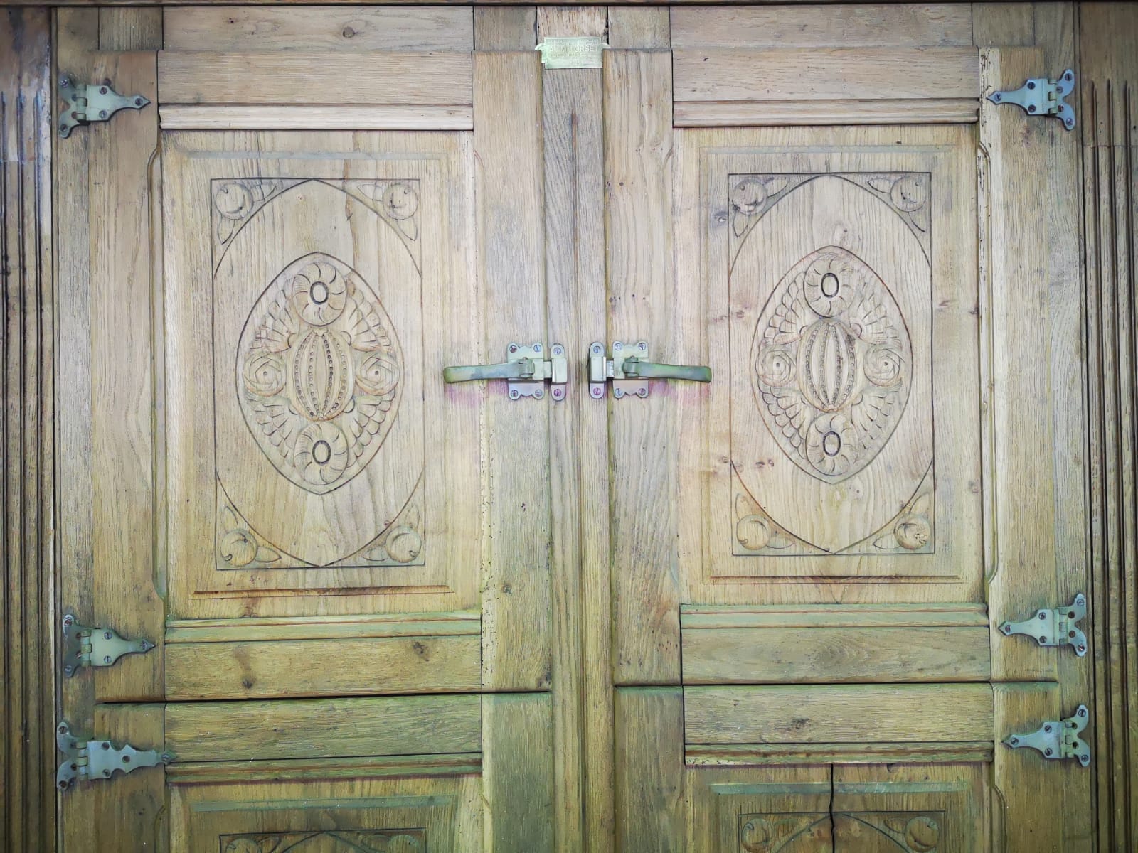 Ancienne chambre froide en bois